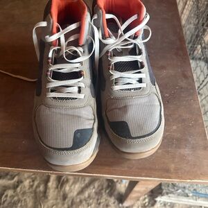 Men's Gray and Orange Columbia 🥾